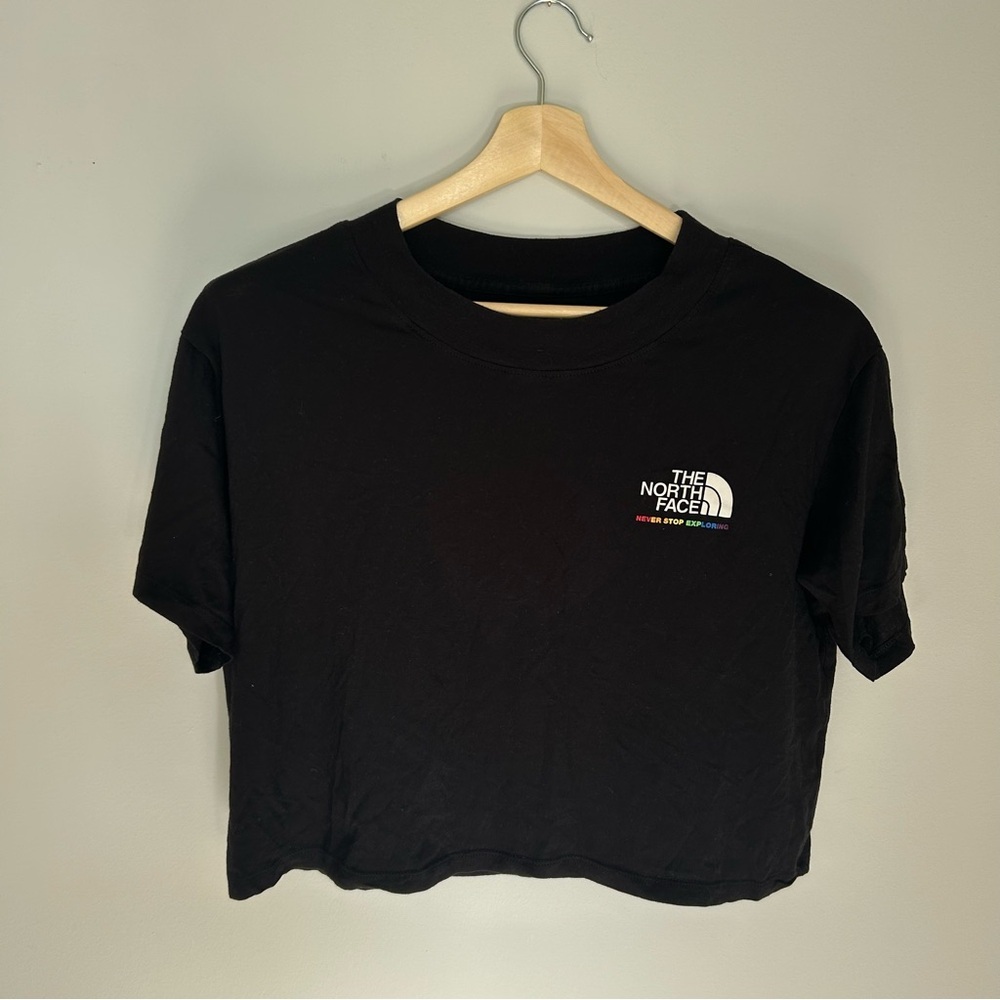 Northface Cropped Black Tshirt Rainbow Medium​